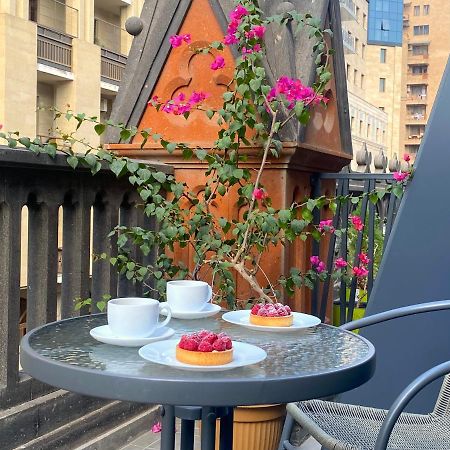 Heart Of Yerevan - City Center Luxury Apartments Buitenkant foto