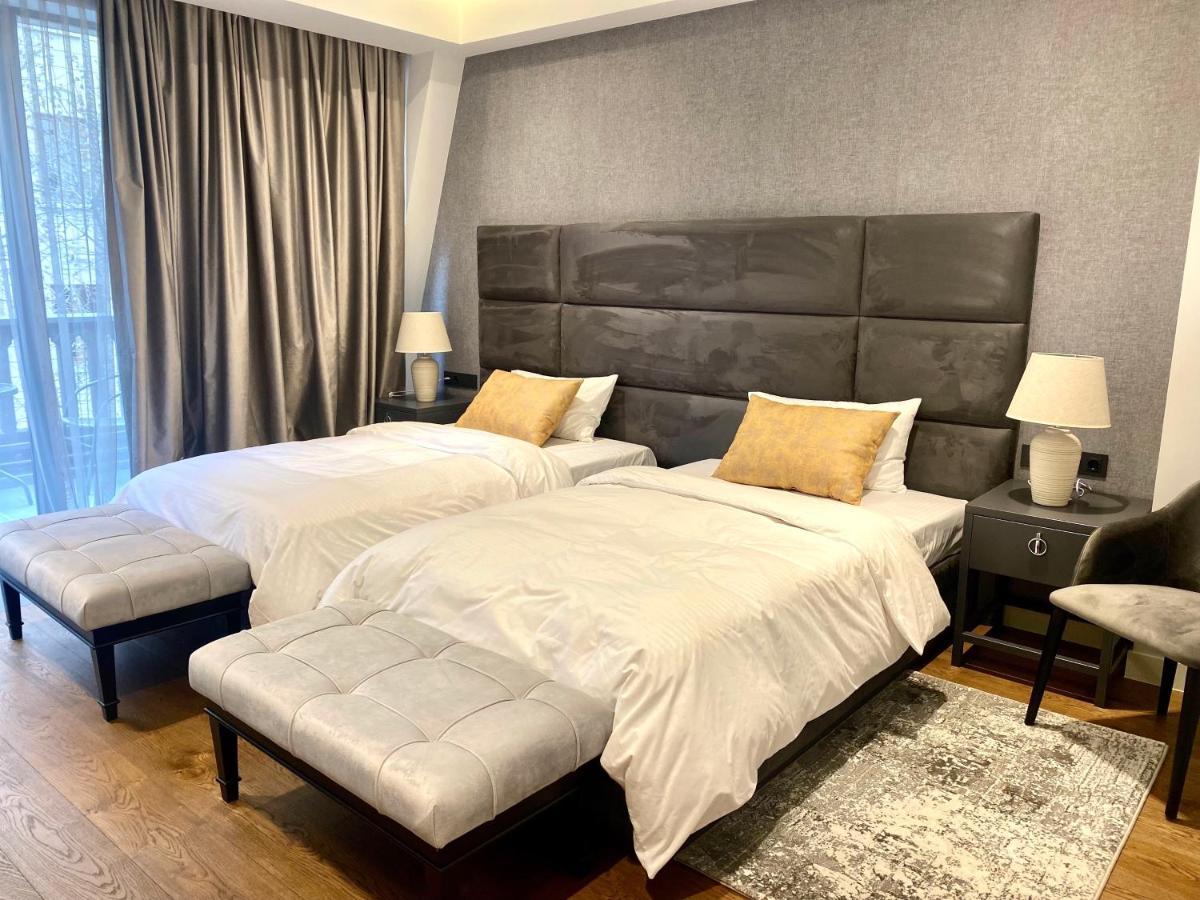Heart Of Yerevan - City Center Luxury Apartments Buitenkant foto