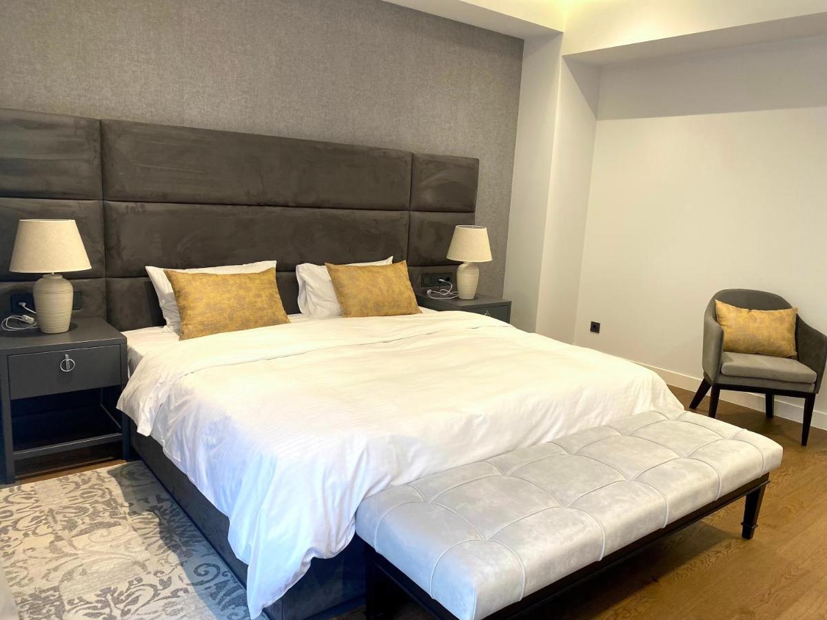 Heart Of Yerevan - City Center Luxury Apartments Buitenkant foto