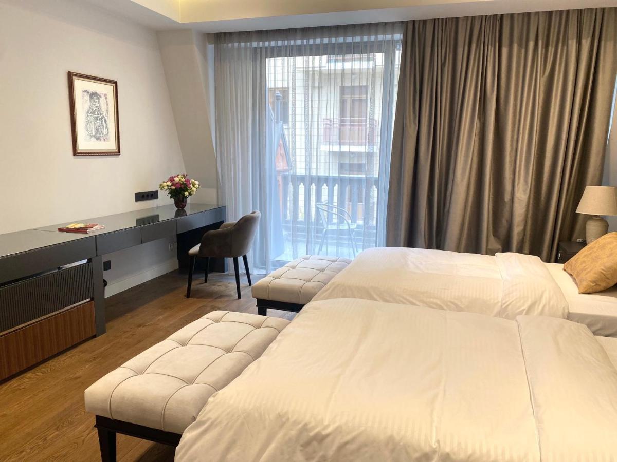Heart Of Yerevan - City Center Luxury Apartments Buitenkant foto