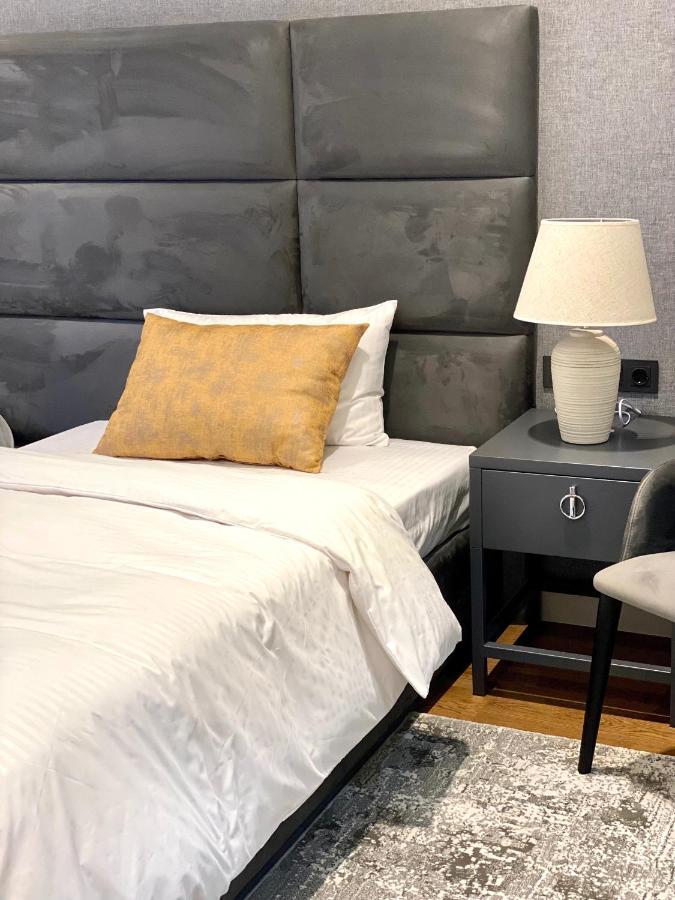 Heart Of Yerevan - City Center Luxury Apartments Buitenkant foto