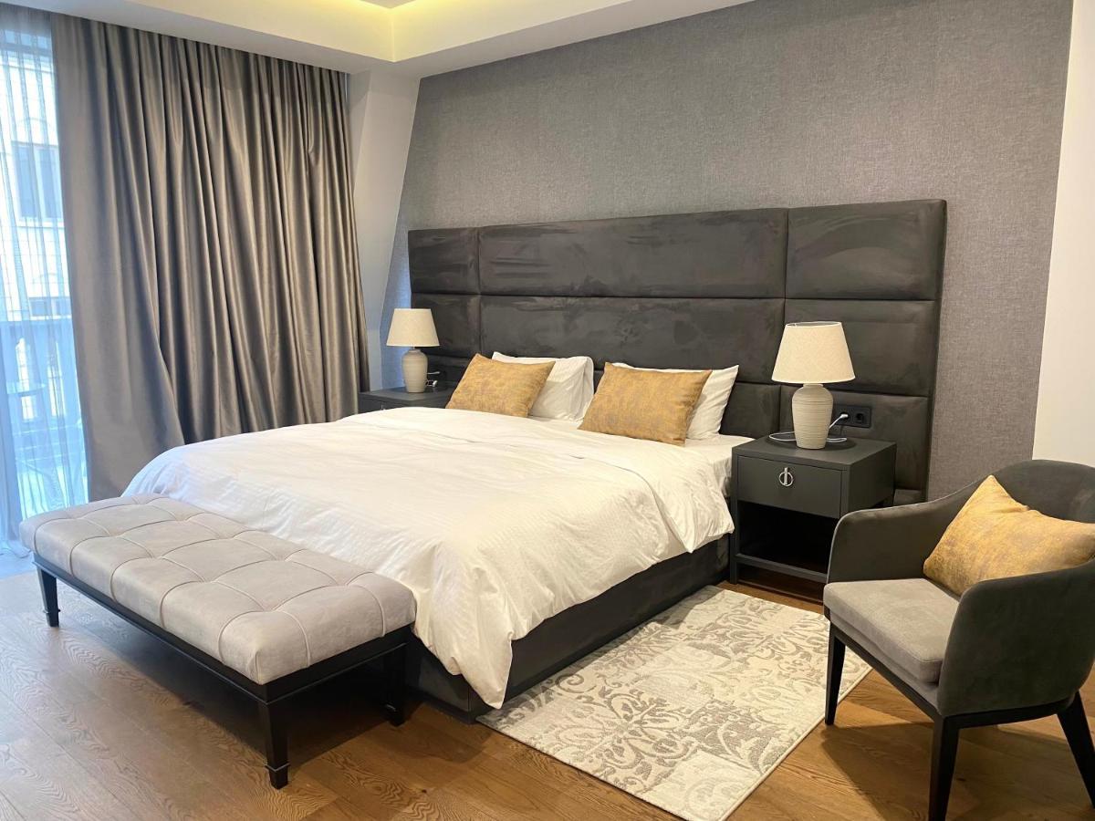 Heart Of Yerevan - City Center Luxury Apartments Buitenkant foto