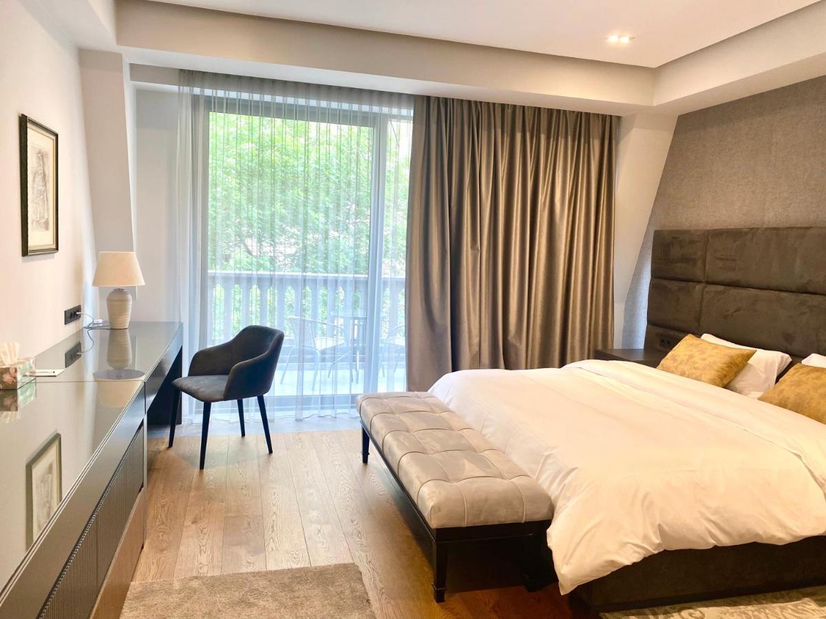 Heart Of Yerevan - City Center Luxury Apartments Buitenkant foto